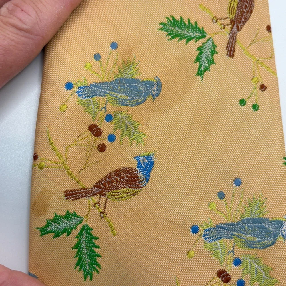 Sears The Mens Store Bird and Holly Pattern Neck Tie 100‎ Percent Polyester